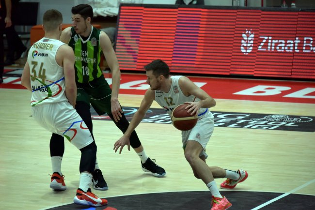 Aliağa Petkimspor Evinde Kazandı