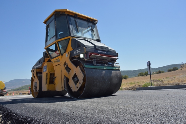 Aliağa Belediyesi 3 Ayda 18 Bin 500 Ton Sıcak Asfalt Serdi