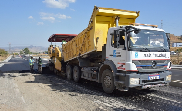Aliağa Belediyesi 3 Ayda 18 Bin 500 Ton Sıcak Asfalt Serdi