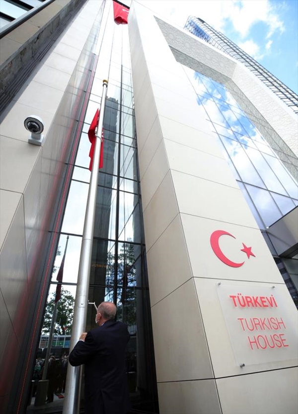 Cumhurbaşkanı Erdoğan: New York'ta Türkevi Binası Açılış Töreni'nde açıklamalarda bulundu