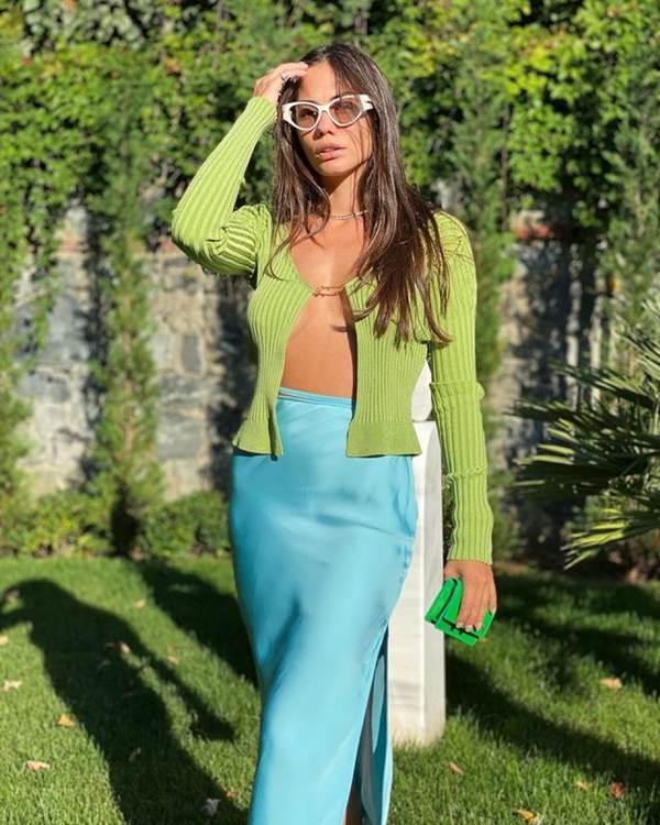 Ünlü oyuncu Hazal Filiz Küçükköse Demet Özdemir'e özendi