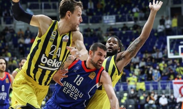 ING Basketbol Süper Ligi'nde Fenerbahçe Beko Anadolu Efes'i 90-68 yenerek 4'te 4 yaptı
