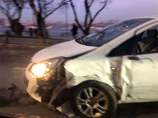 Haftanın İlk İş Gününde Trafiği Çekilmez Kılan Kaza