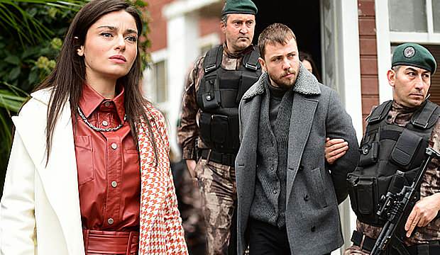 Arıza 20.bölüm fragmanı var mı? Elini korkak alıştırmıyor! Asla düşünmeden birbiri gerisine sıktı