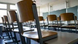 Münasebet herkesi sarstı! Portekiz uzaktan eğitime yasak getirdi