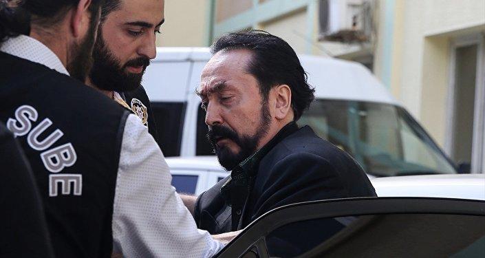 Adnan Oktar kümesinin 'Hayalet' lakaplı üyesi, 'seks olimpiyatlarını' anlattı
