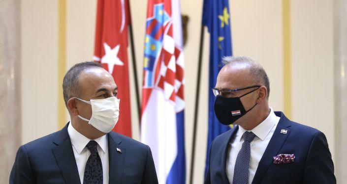 Çavuşoğlu, Hırvatistan Dışişleri Bakanı Radman&#039;la görüştü: Konut inşaatında Türk firmalarını tavsiye edebilirim