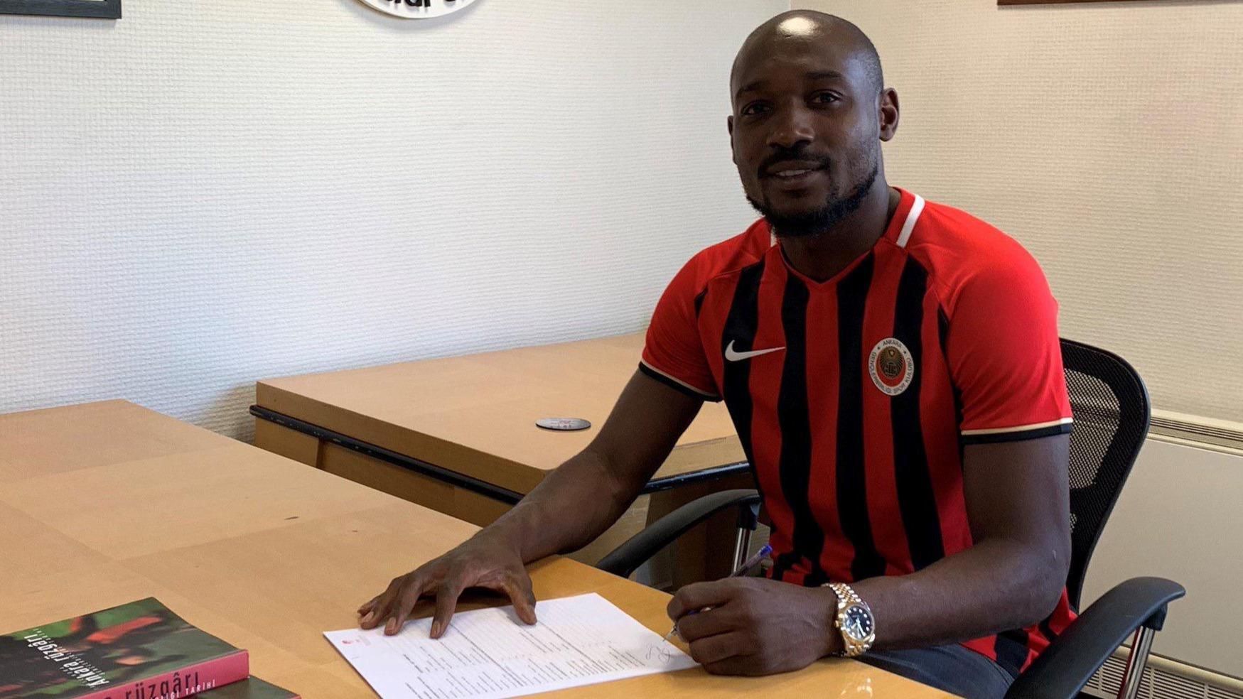 Giovanni Sio sahalardan 1 ay uzak kalacak