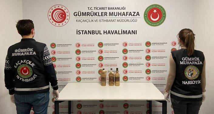 İstanbul Havalimanı&#039;nda sıvı kokain ele geçirildi