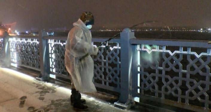 Kar yağışına karşın yasak kalkınca balık tutmaya koştular: 'Bu bir hastalıktır, balık yok lakin bekliyorum'