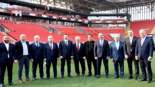 İzmir'de kulüp başkanlarından örnek tablo