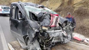 Oğullarını askere teslim eden aile kaza yaptı: 3 meyyit