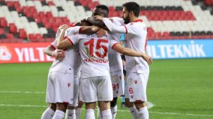 Samsunspor, Bandırmaspor'u 3 golle geçti!