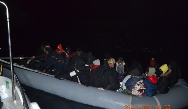 Yunan'ın vefata terk ettiği 48 göçmen kurtarıldı