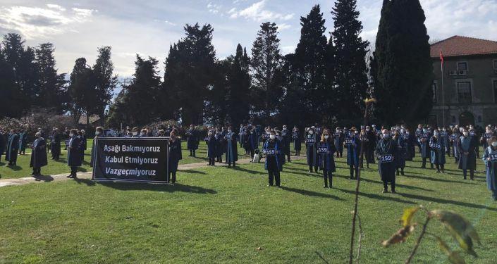 Boğaziçi Üniversitesi öğretim üyeleri: Rektörlükten adeta OHAL ilan eden bir mesaj aldık