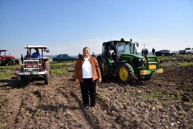 Ceyhan Belediyesi mısır üretimine başladı