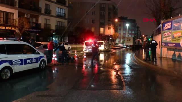 İSTANBUL-KAĞITHANE'DE İŞ YERİNİ TARAYIP KAÇAN SALDIRGANLAR KAZA YAPINCA YAKALANDI