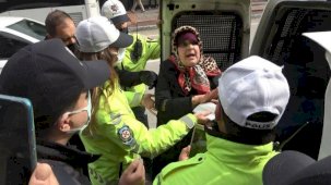 Bankaya maskesiz alınmayan anne-kız ortalığı birbirine kattı: Sizinle işimiz yok, bırakın gidelim