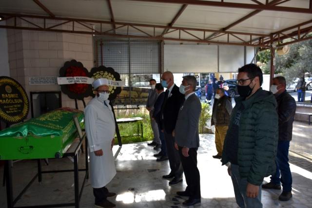 Ünlü sanatçı Altan Karındaş Marmaris'te toprağa verildi