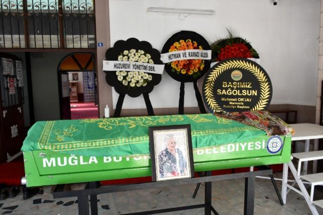 Ünlü sanatçı Altan Karındaş Marmaris&#039;te toprağa verildi