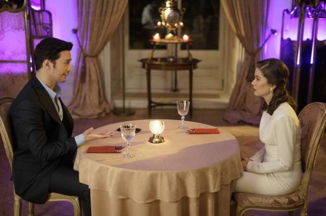 Camdaki Kız Dizisinin İlk Bölümünün Yayınlanması İle Türk televizyon Tarihinde Bir İlk Yaşandı