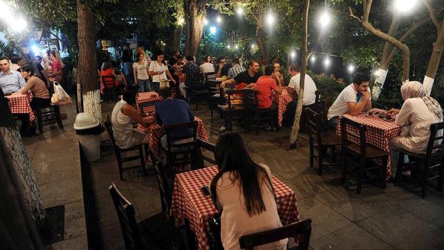 Çay bahçeleri kapanacak mı? Kabine Toplantısı restoran, lokanta kararları açıklandı mı?