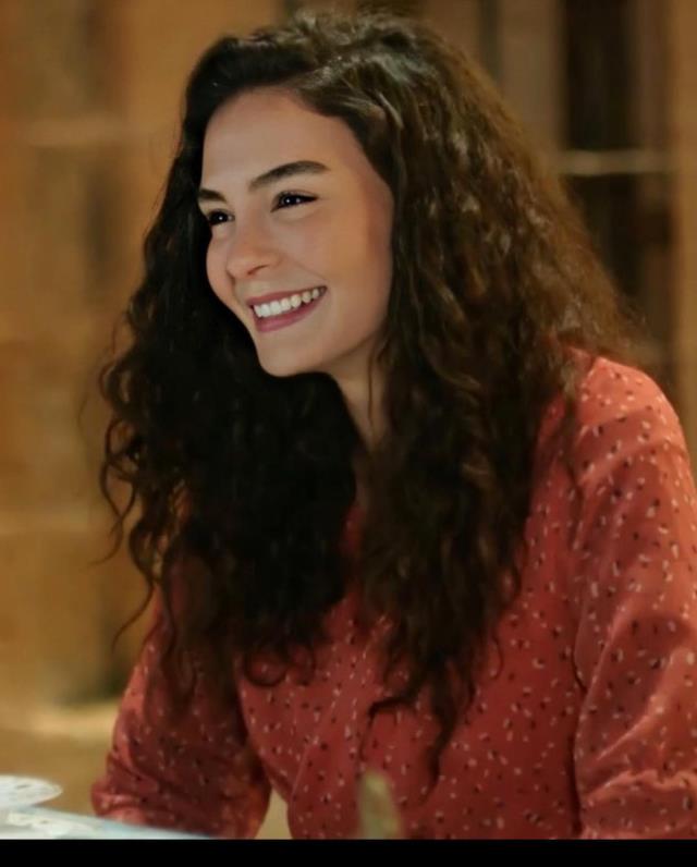 Hercai dizisi final yaptı! Akın Akınözü ve Ebru Şahin'den duygusal paylaşımlar geldi