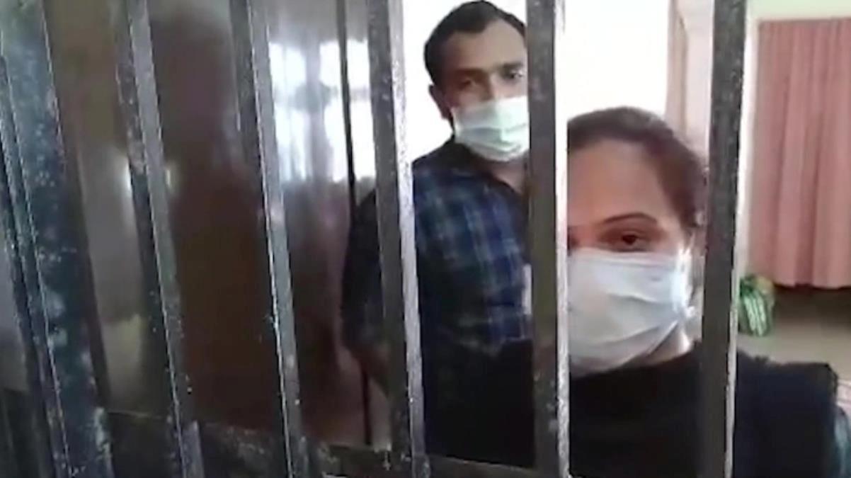 Karantinayı ihlal eden çift, komşuları tarafından demir parmaklıklarla konuta hapsedildi