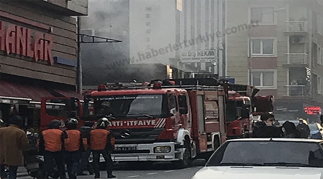 Son Dakika Haber: Ümraniye'nin En İşlek Caddesinde Bir Markette  Mesai Bitiminde Çıkan Yangın Korkuttu!