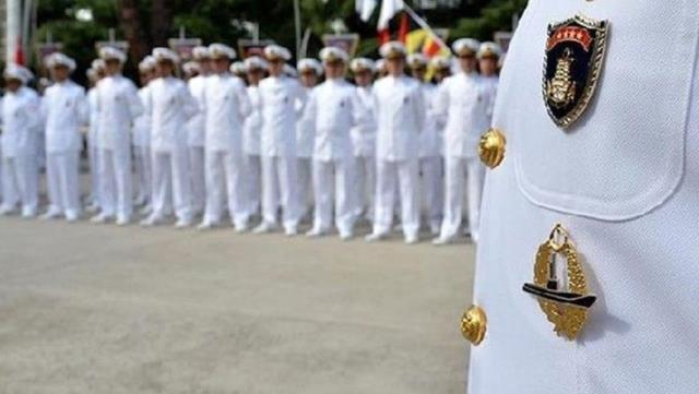 Montrö bildirisi nedeniyle gözaltına alınan 14 amiralin dijital verileri inceleniyor