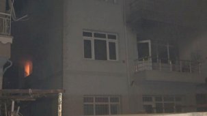 Eşini öldürüp, meskenini ve arabasını ateşe verdi