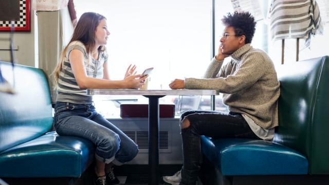 Kapanma sonrası yeniden sosyalleşme kaygısını nasıl aşabilirsiniz?