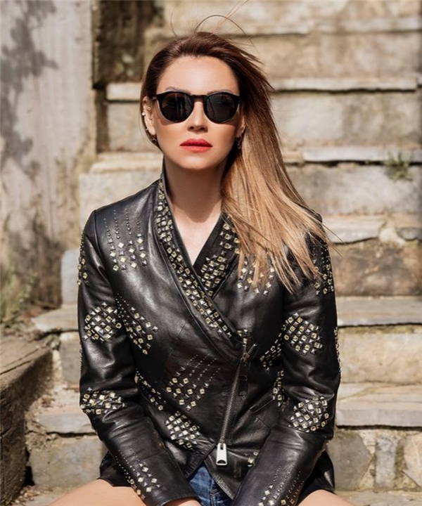 Pınar Altuğ, yeni imajıyla ilgili gelen 'estetik' yorumlarına samimi itirafta bulundu