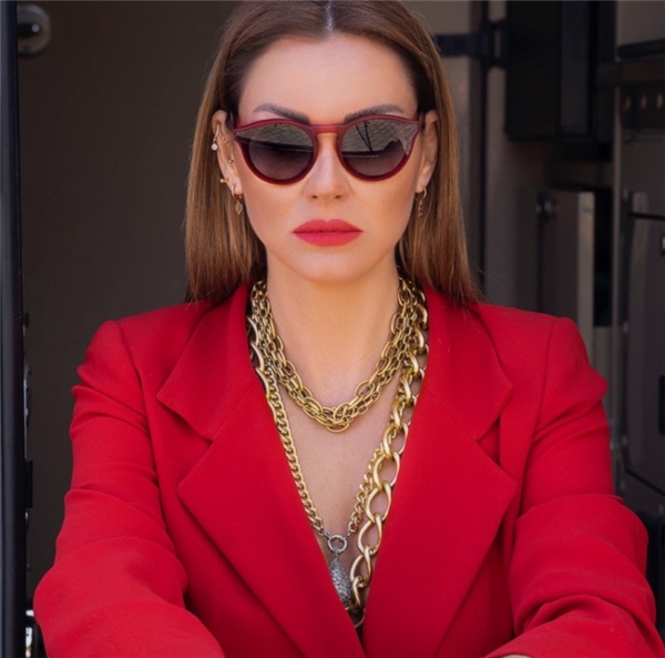 Pınar Altuğ, yeni imajıyla ilgili gelen 'estetik' yorumlarına samimi itirafta bulundu