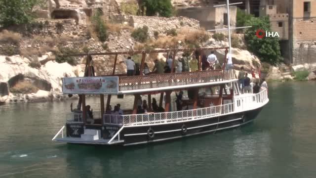 Sakin şehir Halfeti'de turizm hareketliliği başladı