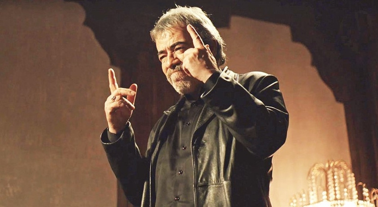 Selçuk Yöntem ve Taro Emir Tekin başrolünü paylaştığı 'Akis' yarın New York'ta