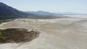 Dünyanın 2. büyük doğal sodyum kaynağı 'Acıgöl' can çekişiyor