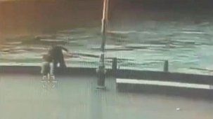 İstanbul'da cinayet: Sahilde oturan adamı 'Yan baktın' diyerek denize attı