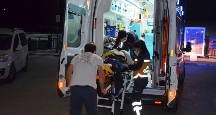 Tarım emekçilerini taşıyan minibüs kaza yaptı: 16 yaralı