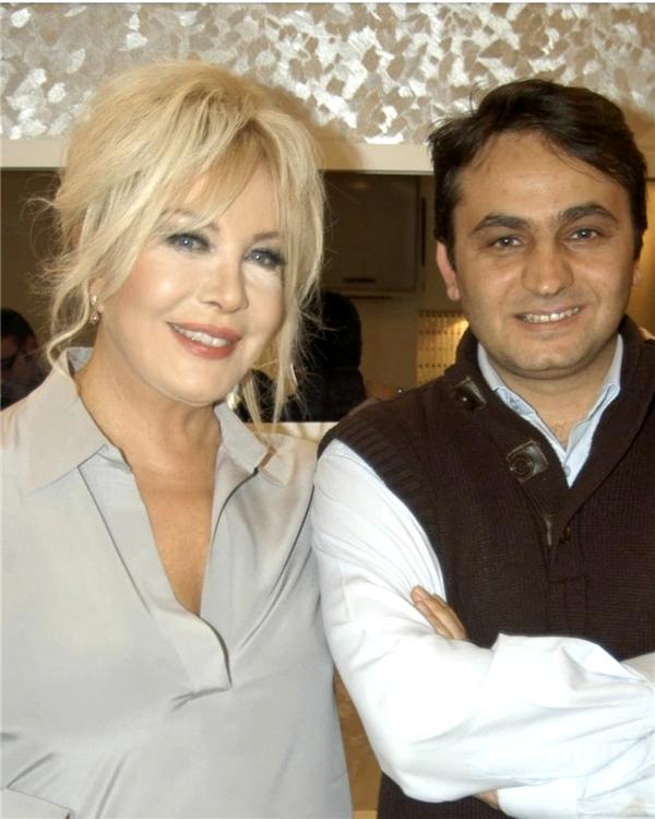 Emel Sayın şokta! Selçuk Tekay'ın vefatı derinden sarstı...