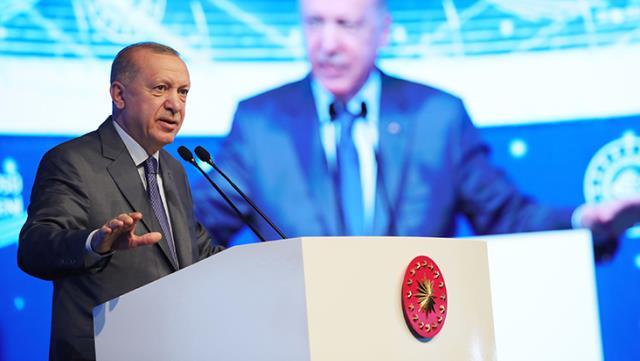 Erdoğan&#039;dan Z kuşağına mesaj: Bu ülke için neler yaptığımızı bilmeniz gerek