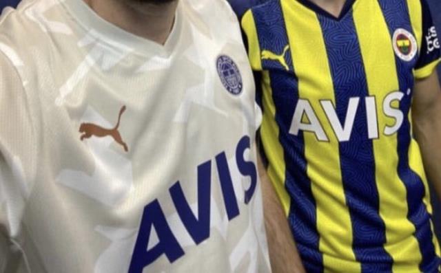 Fenerbahçe'nin iç saha ve deplasman formaları sızdırıldı! Taraftarlar yeni tasarımı beğenmedi