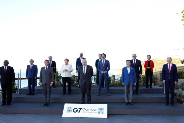 G7 Zirvesi'nin 2'nci günü sona erdiG7 liderlerinden gelişmekte olan ülkeler için Çin'e rakip olacak altyapı finansmanına onay