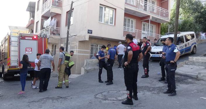 İzmir&#039;de intihar girişimi: Tüpün hortumunu kesip çakmak çaktı