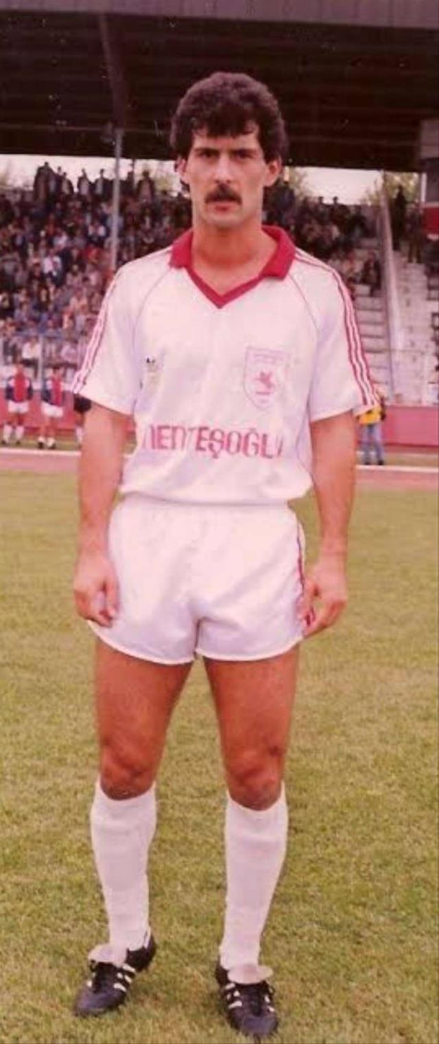 Merhum milli futbolcu Muzaffer Badalıoğlu'nun yaşlı annesini güvendiği komşusu dolandırdı