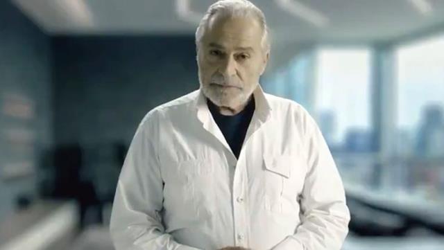 Şener Şen'den sonra Haluk Bilginer de aşı için kamera karşısına geçti