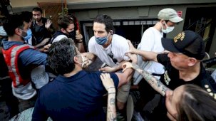 CHP'nin, Onur Yürüyüşü'ndeki polis müdahalesiyle ilgili paylaşımına, İçişleri'nden tepki: Şiddetle kınıyoruz