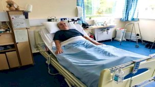 Kuşadası tatilinde yediği peynirden zehirlenen emekli İskoç mühendis felç oldu