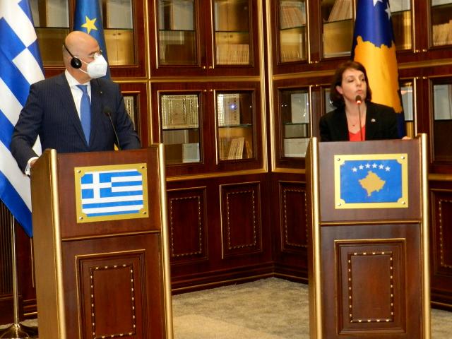 Yunanistan Dışişleri Bakanı Dendias, Kosovalı mevkidaşı ile görüştüDendias: "Ülkenize vize muafiyetinin verilmesinden yanayız"