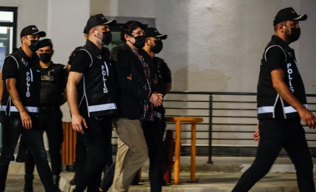 3 yıllık firarın ardından Türkiye'ye getirilen "Tosuncuk"un dolandırıcılık serüveni, Bursa'daki bodrum katında başlamış